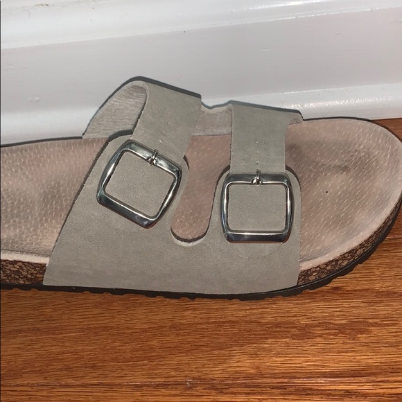 Sandals - Picture 3 of 4